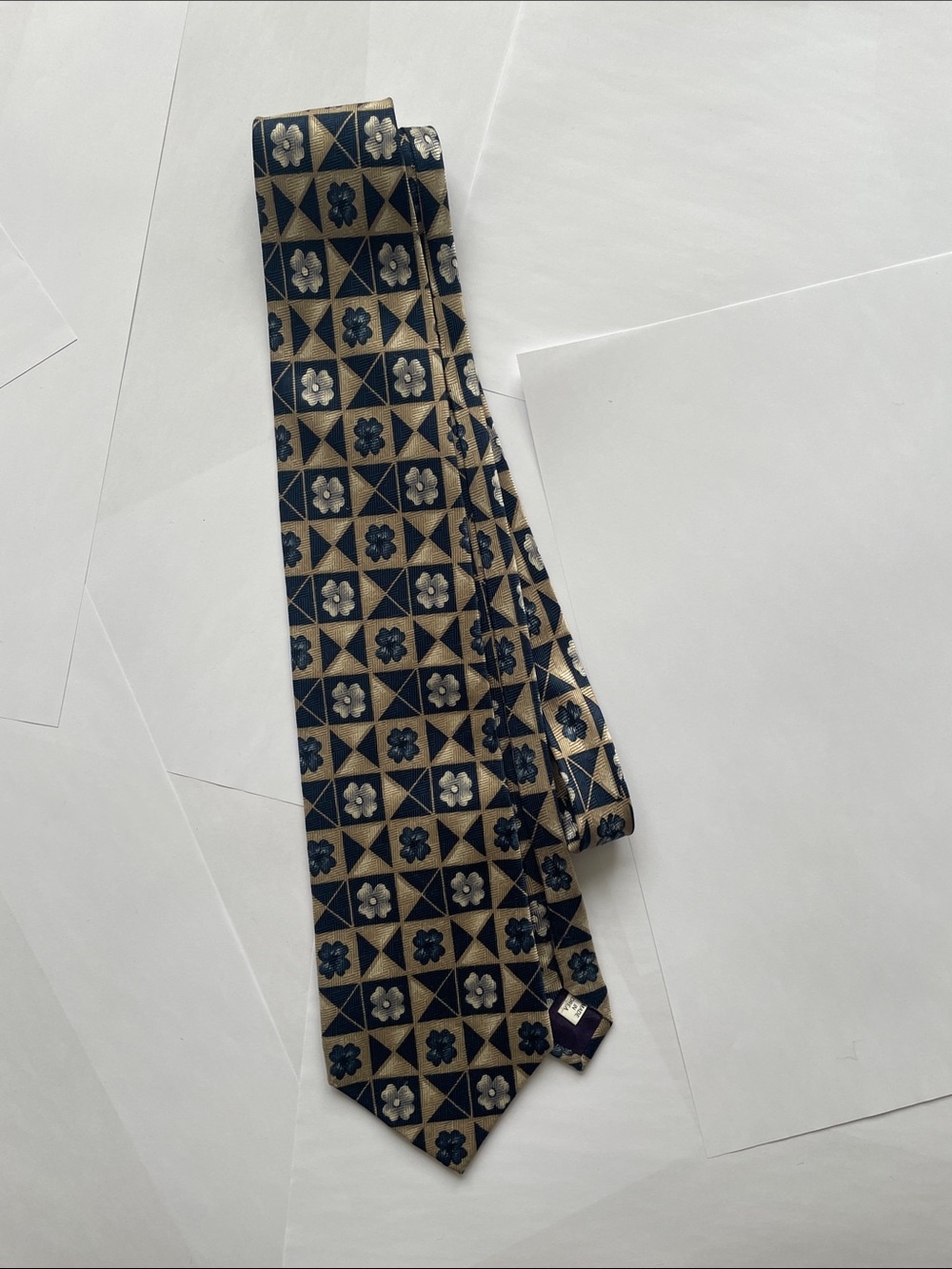 Classic Floral Geometric Silk Necktie in Navy and Gold